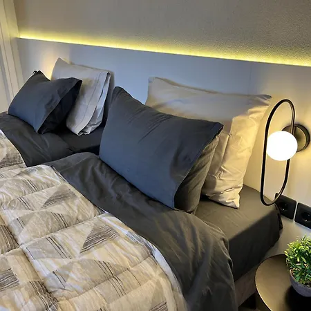 Hotel Rooms-fine Living *