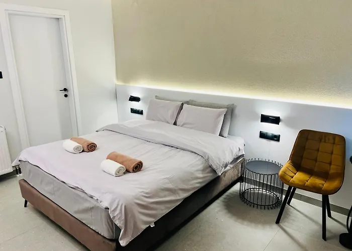 Hotel Rooms-fine Living *